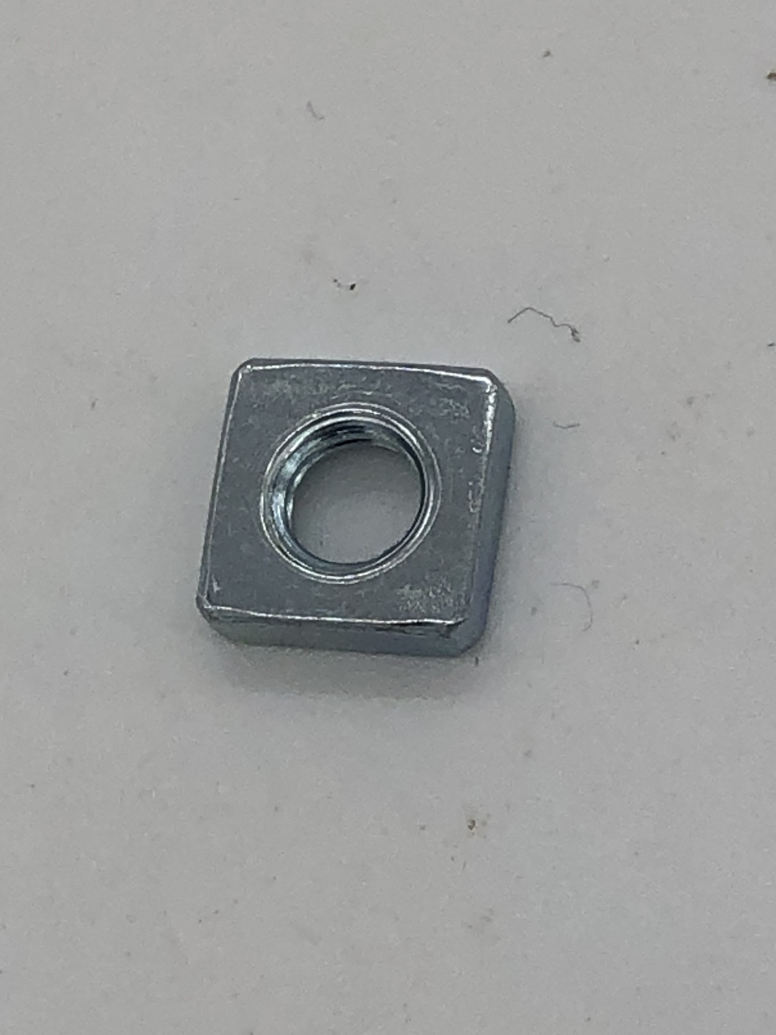 VIERKANTMUTTER M4 DIN 562