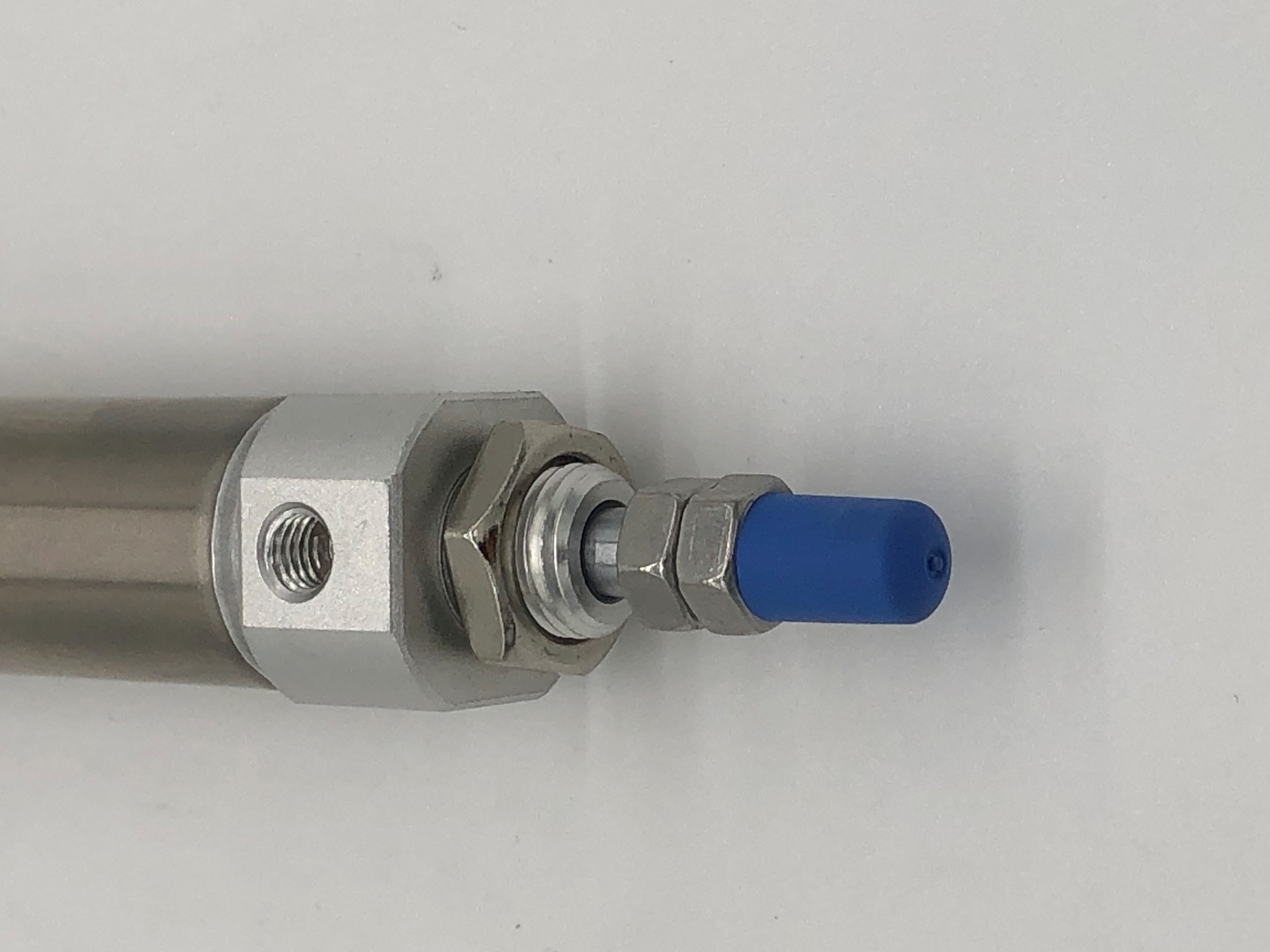 ZYLINDER D=16MM , HUB=180MM