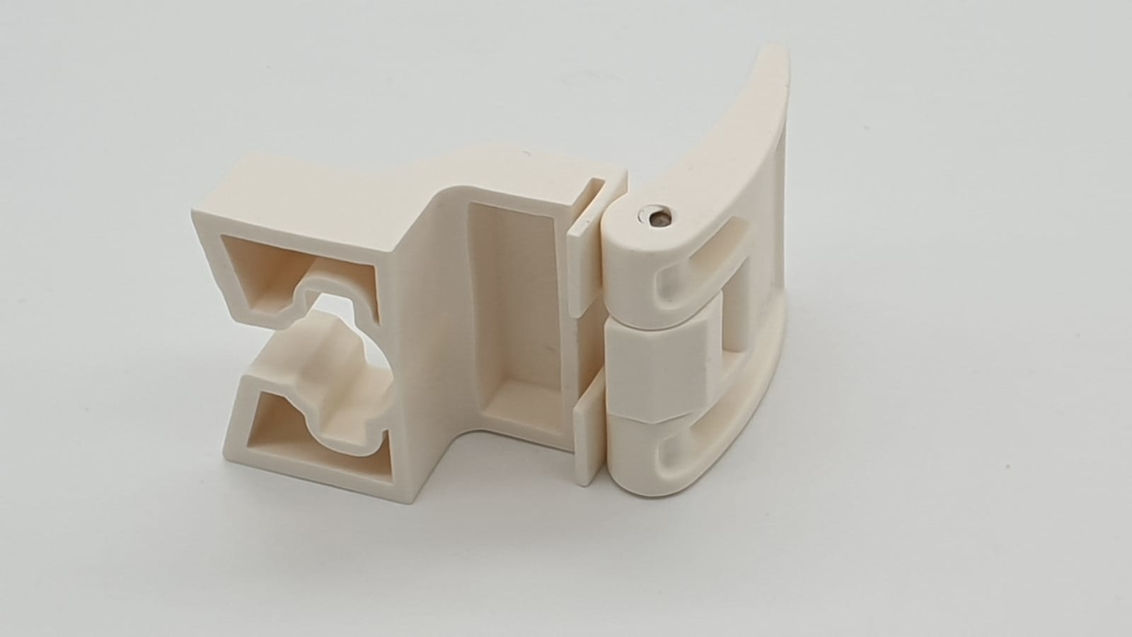 Halterung für 3. Befestigungspunkt